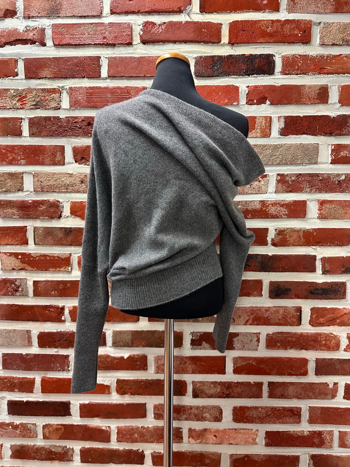 (2XS)톰포드 캐시미어100% 오프숄더 니트 상품이미지3