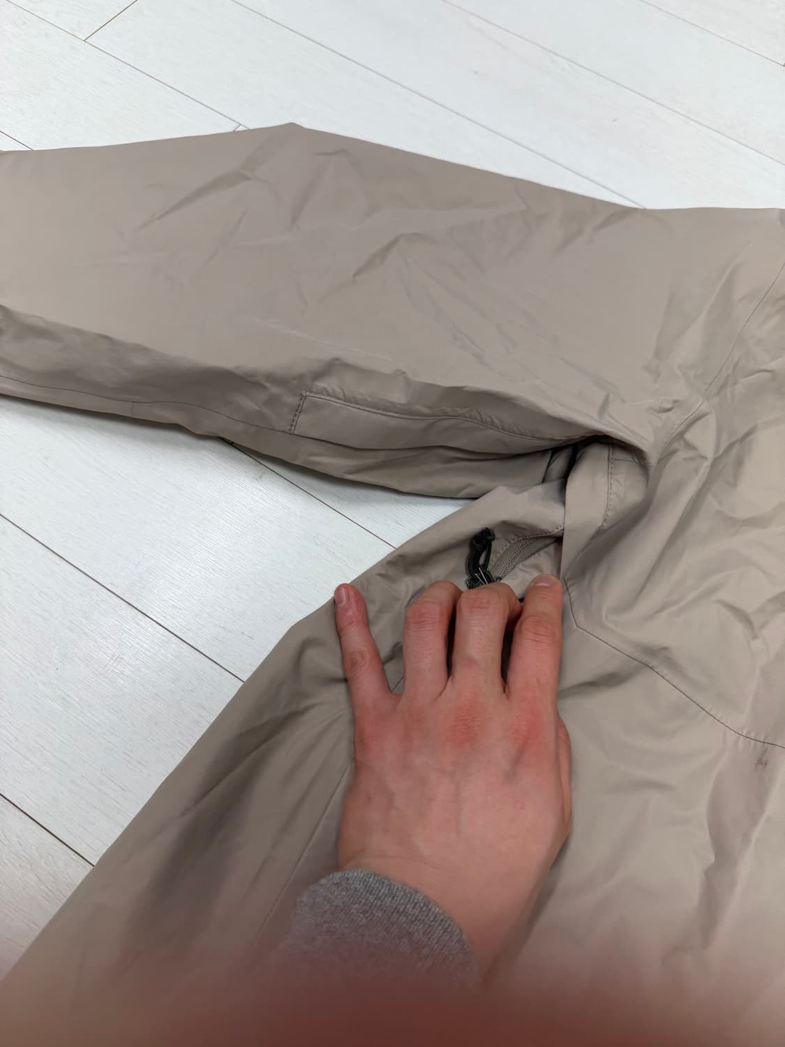 파타고니아 토렌쉘 3L 씨버드 그레이 자켓 L 사이즈  상태감 8.5/1 상품이미지4