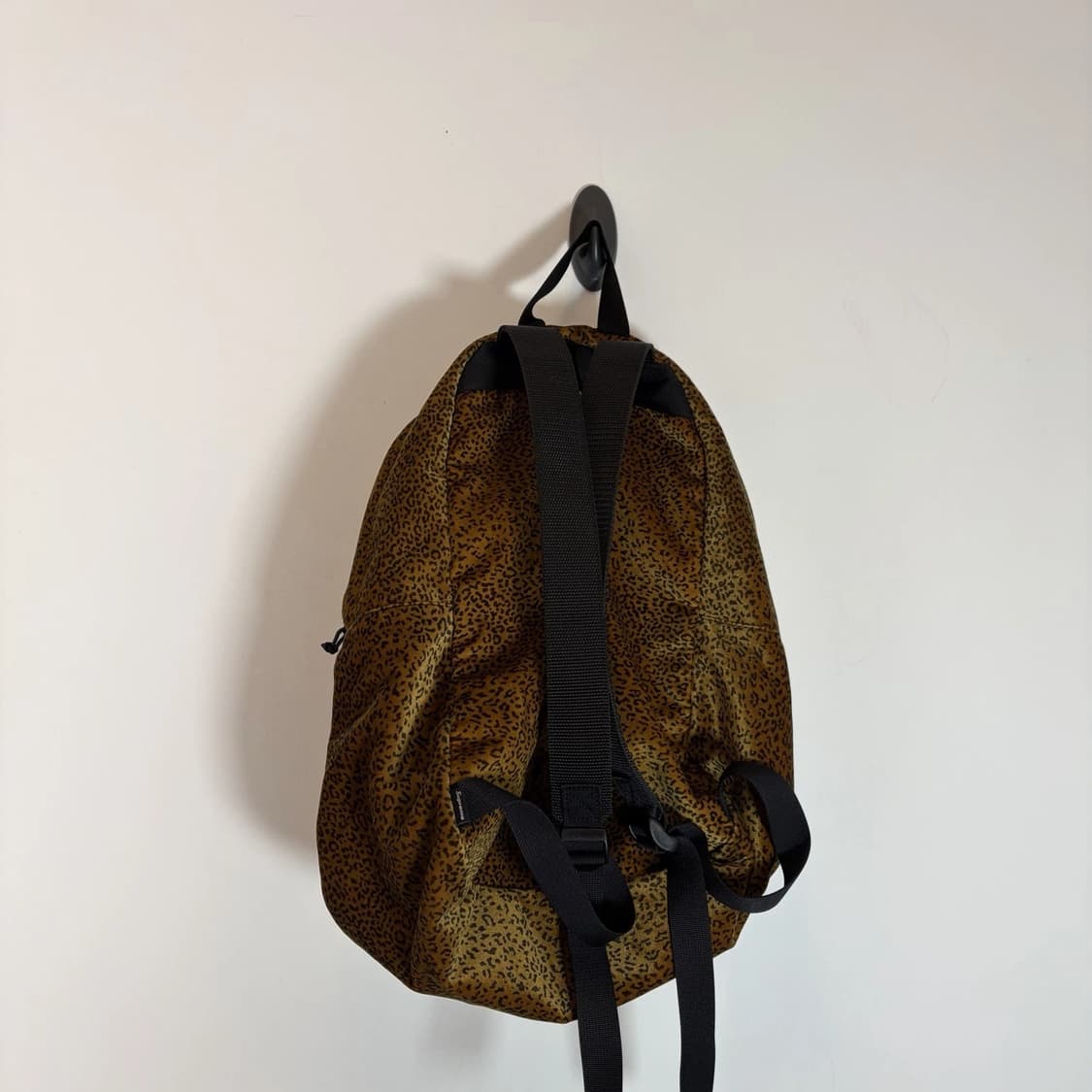 17FW 슈프림 레오파드 후리스 백팩 옐로우 상품이미지4