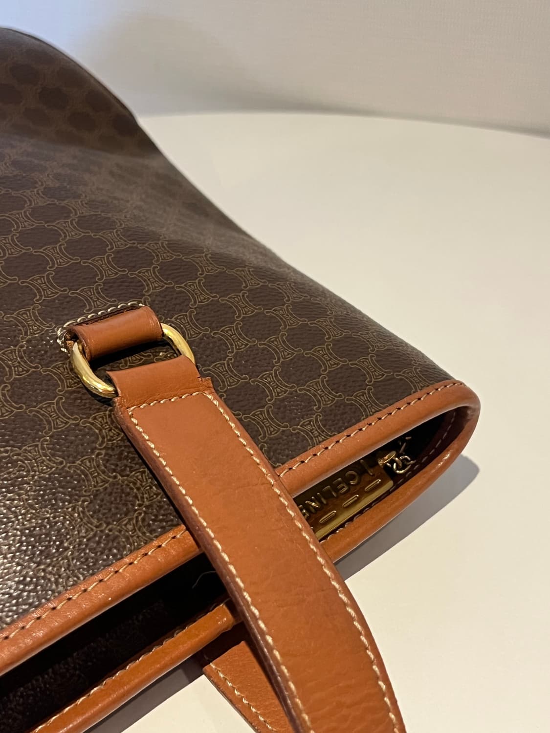 셀린느 마카담 롱 숄더백 상품이미지9