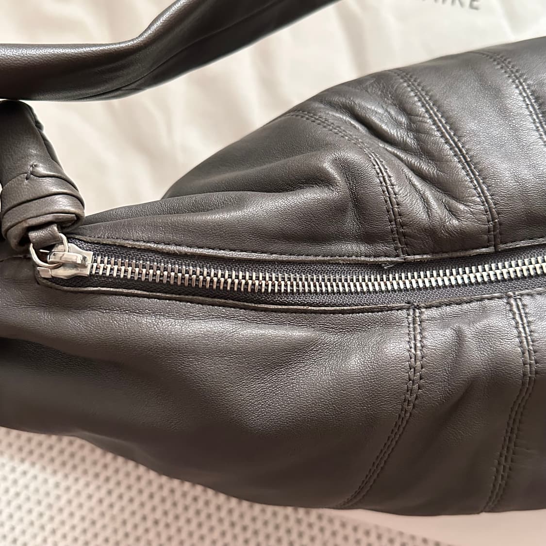 르메르 크루아상 범백 라지 웜그레이 (색상 불명확) 상품이미지5