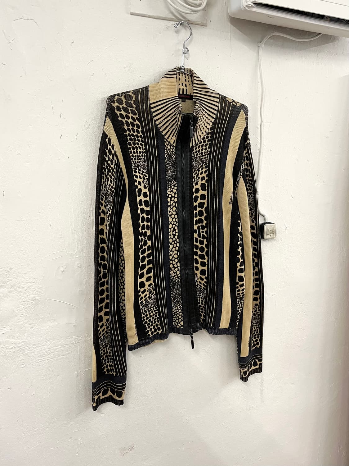 로베르토 까발리 2004 런웨이 레더 애니멀 니트 집업 상품이미지5