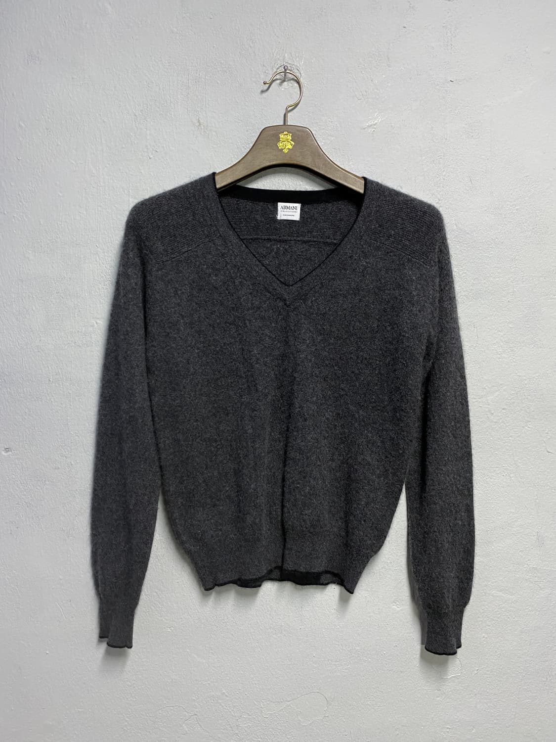 알마니 꼴레지오니 100% 케시미어 브이넥 스웨터 M 상품이미지1