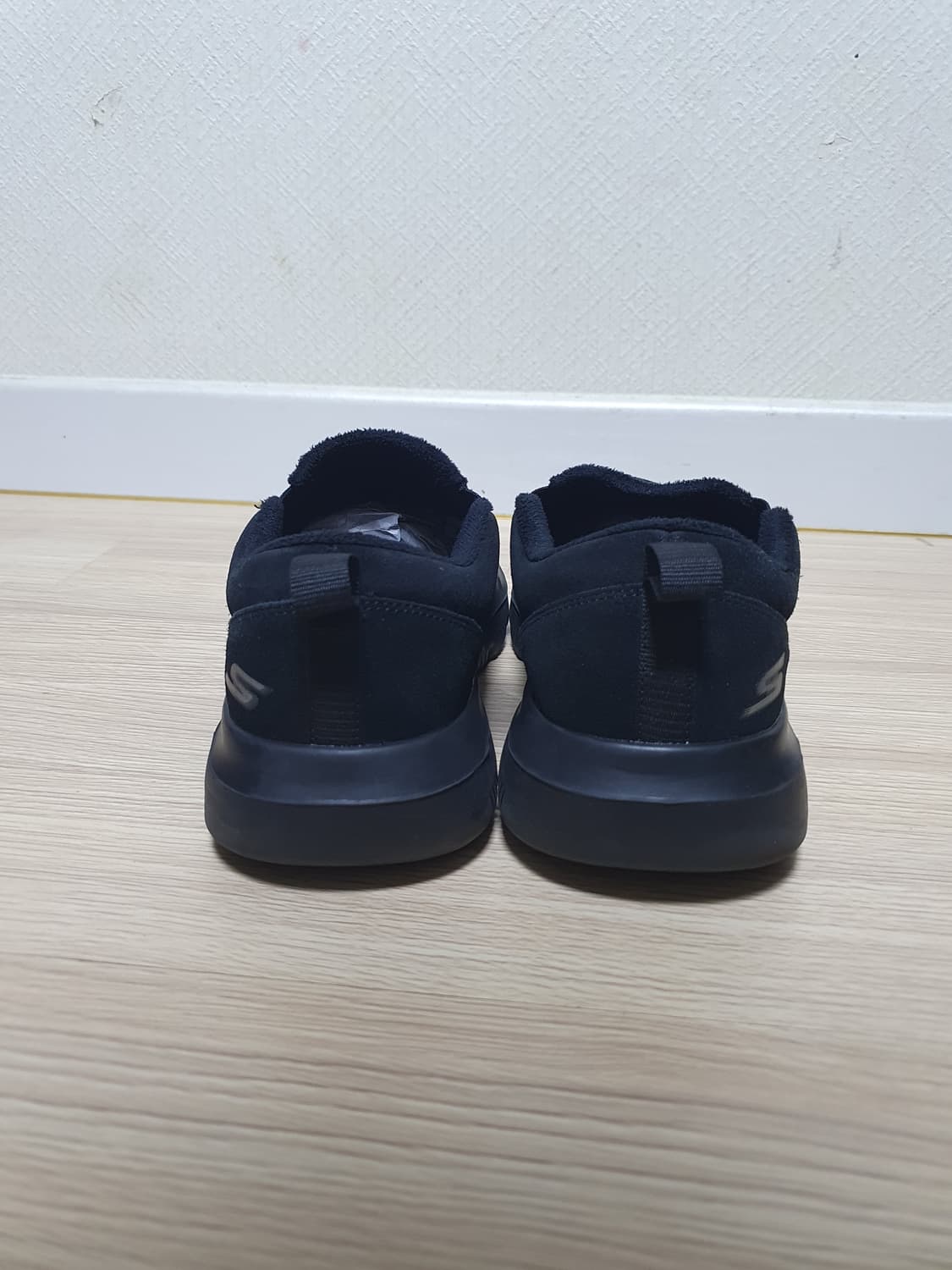 스케쳐스 고워크 블랙 슬립온 운동화 265 상품이미지5