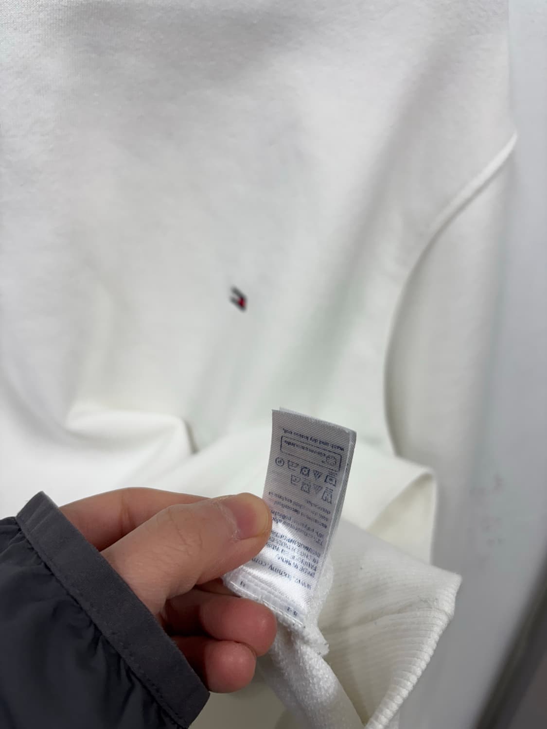 타미힐피거 맨투맨 상품이미지5