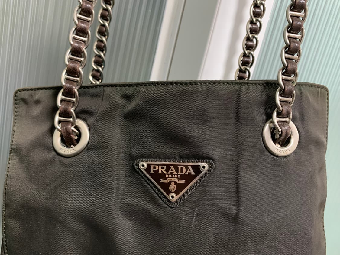 프라다 삼각로고 다크브라운 나일론 체인 숄더백 상품이미지2