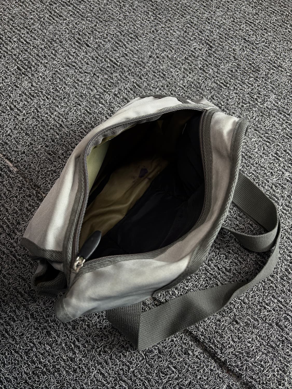 00s 아디다스 올드스쿨 빅로고 캔버스 크로스백 1943 상품이미지5