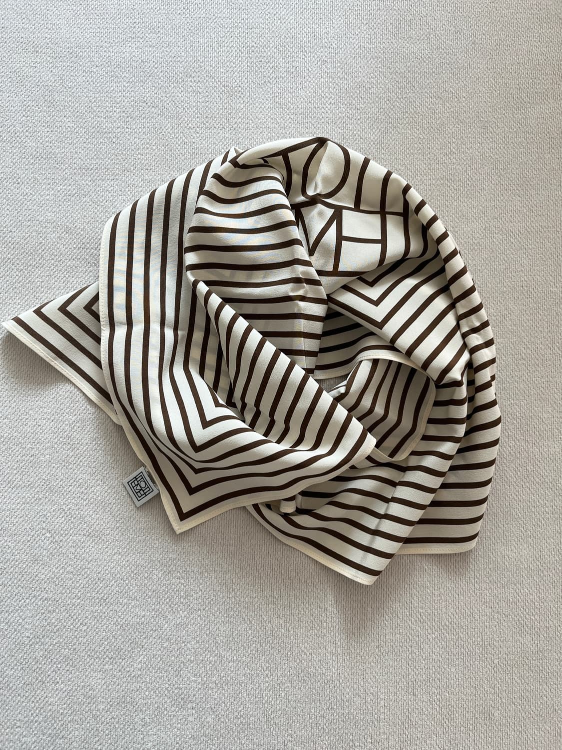 토템 스카프 상품이미지1