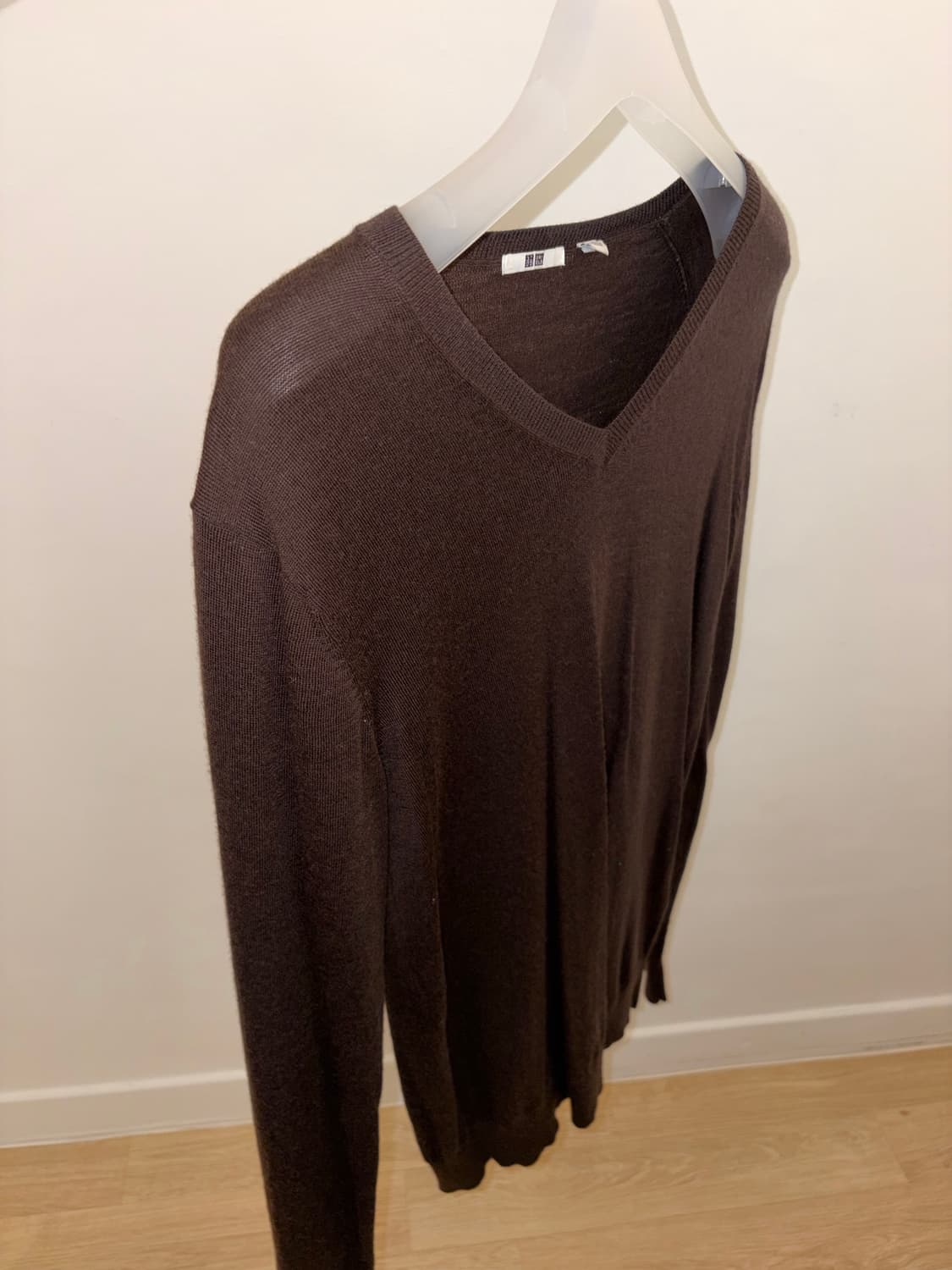 유니클로 브이넥니트 울100 M (cos,arket,lfm) 상품이미지1