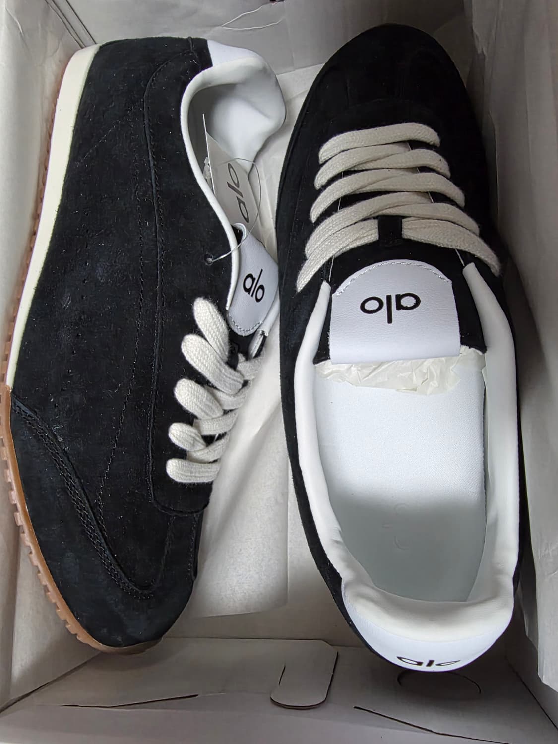 ALO 블랙 스웨이드 운동화 상품이미지2