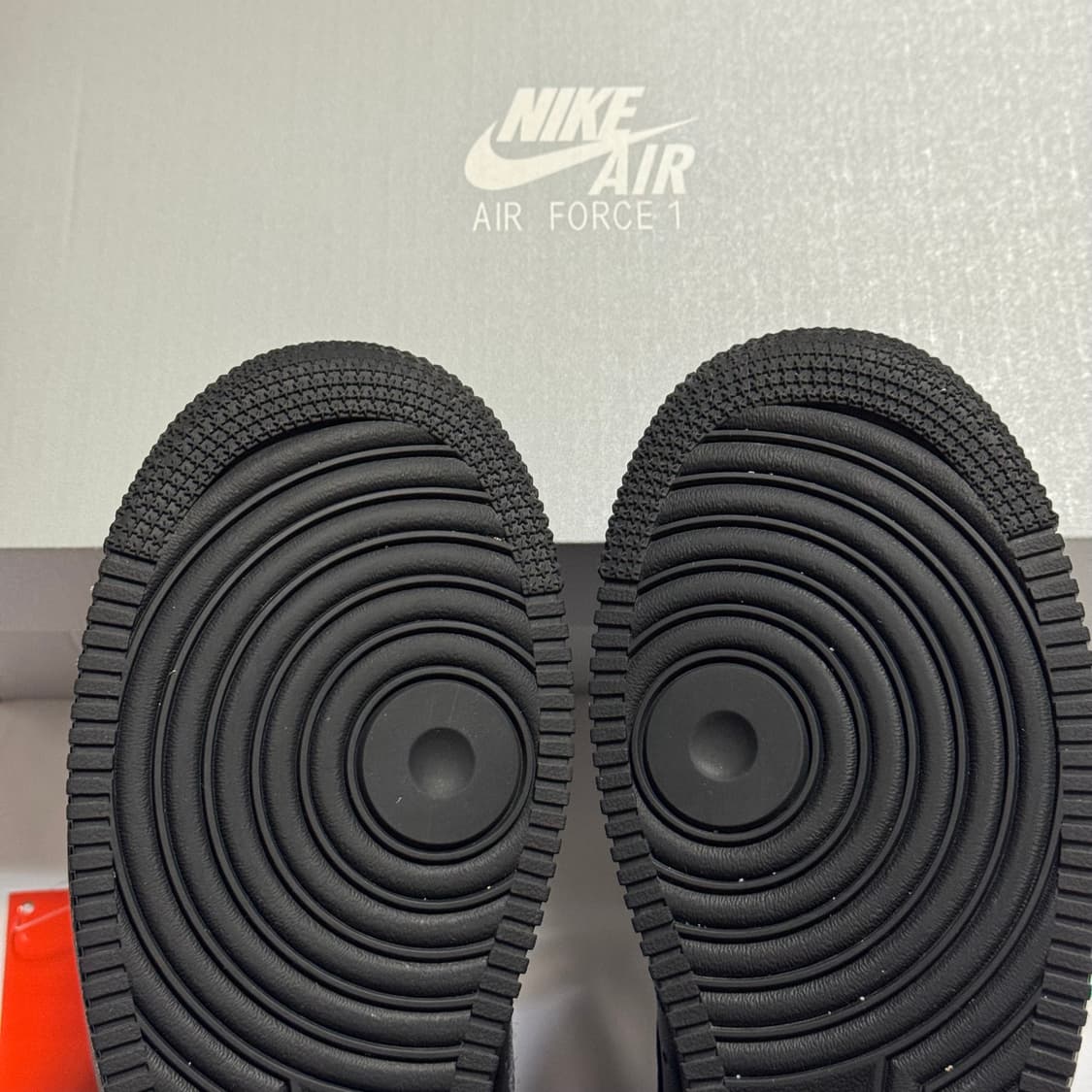 [265] 나이키 에어포스 1 '07 로우 트리플 블랙 (올검 포스) 상품이미지9