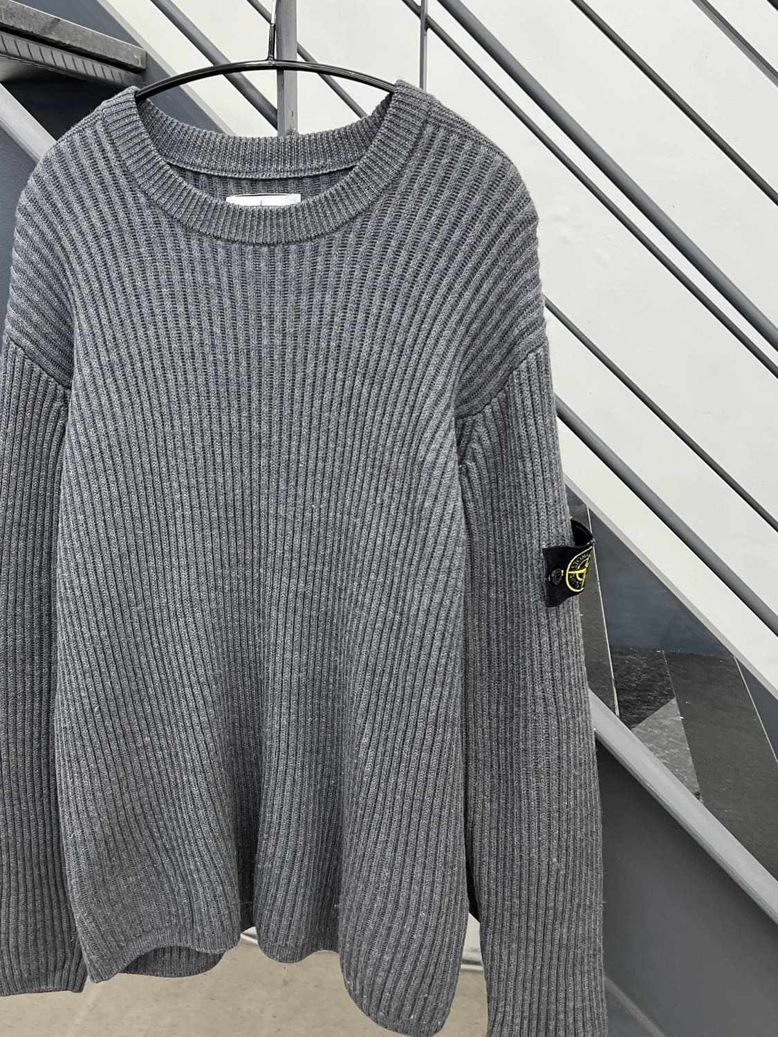 스톤아일랜드 와펜 그레이 골지 울 니트 상품이미지3