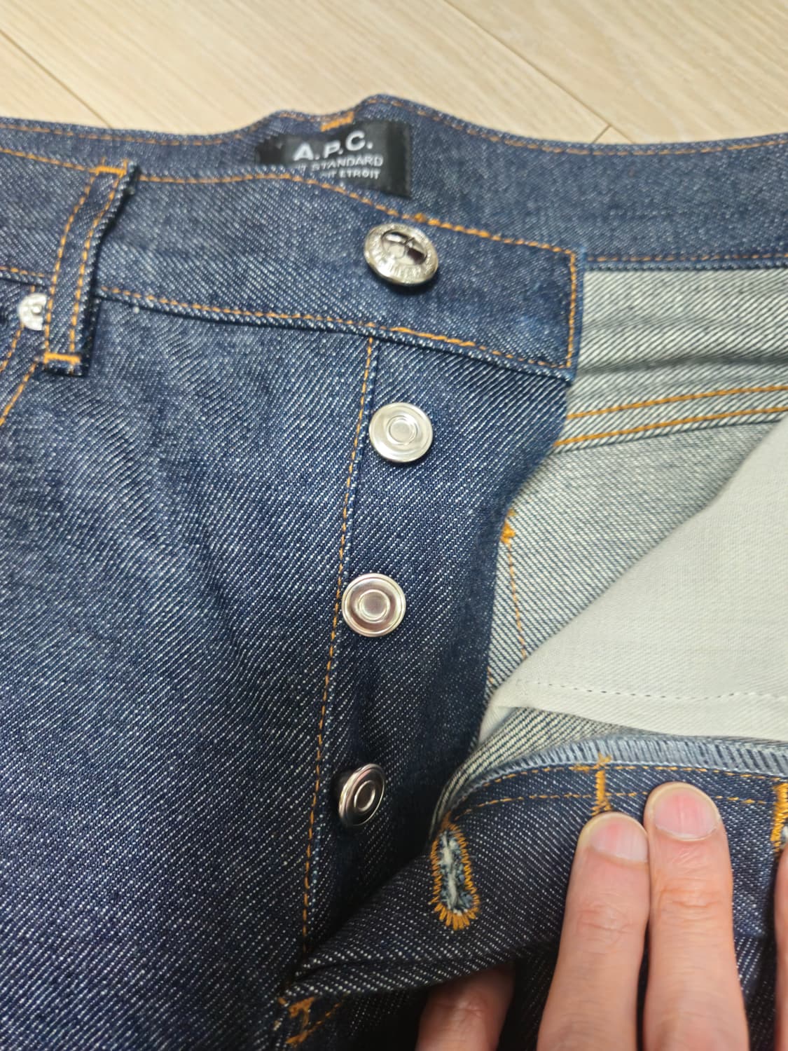 A.P.C. 쁘띠 스탠다드 데님입니다 상품이미지6