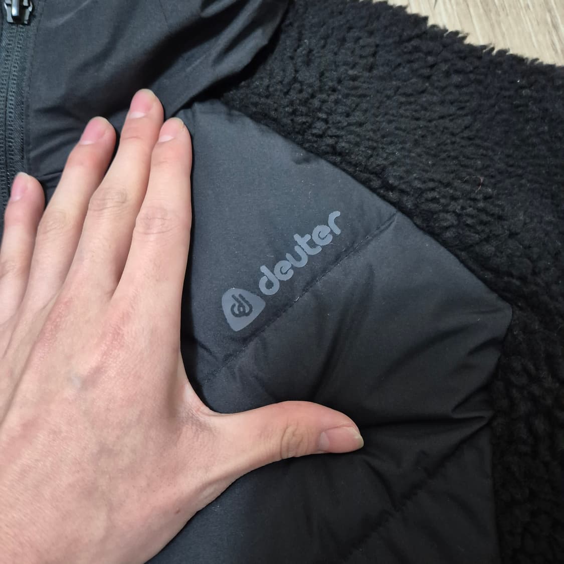 도이터 여성 경량패딩 자켓 M(95) 상품이미지4