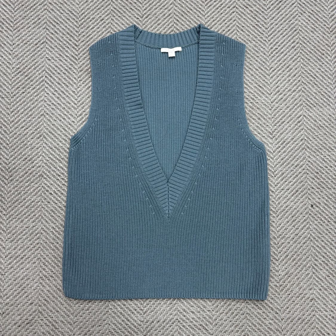 COS 브이넥 니트 베스트 v1469 상품이미지1