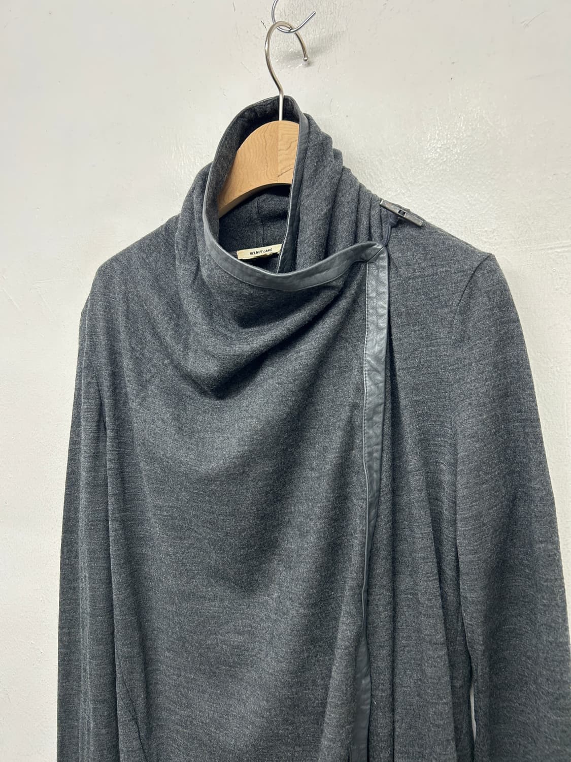 헬무트랭 비대칭 랩 가디건 상품이미지2