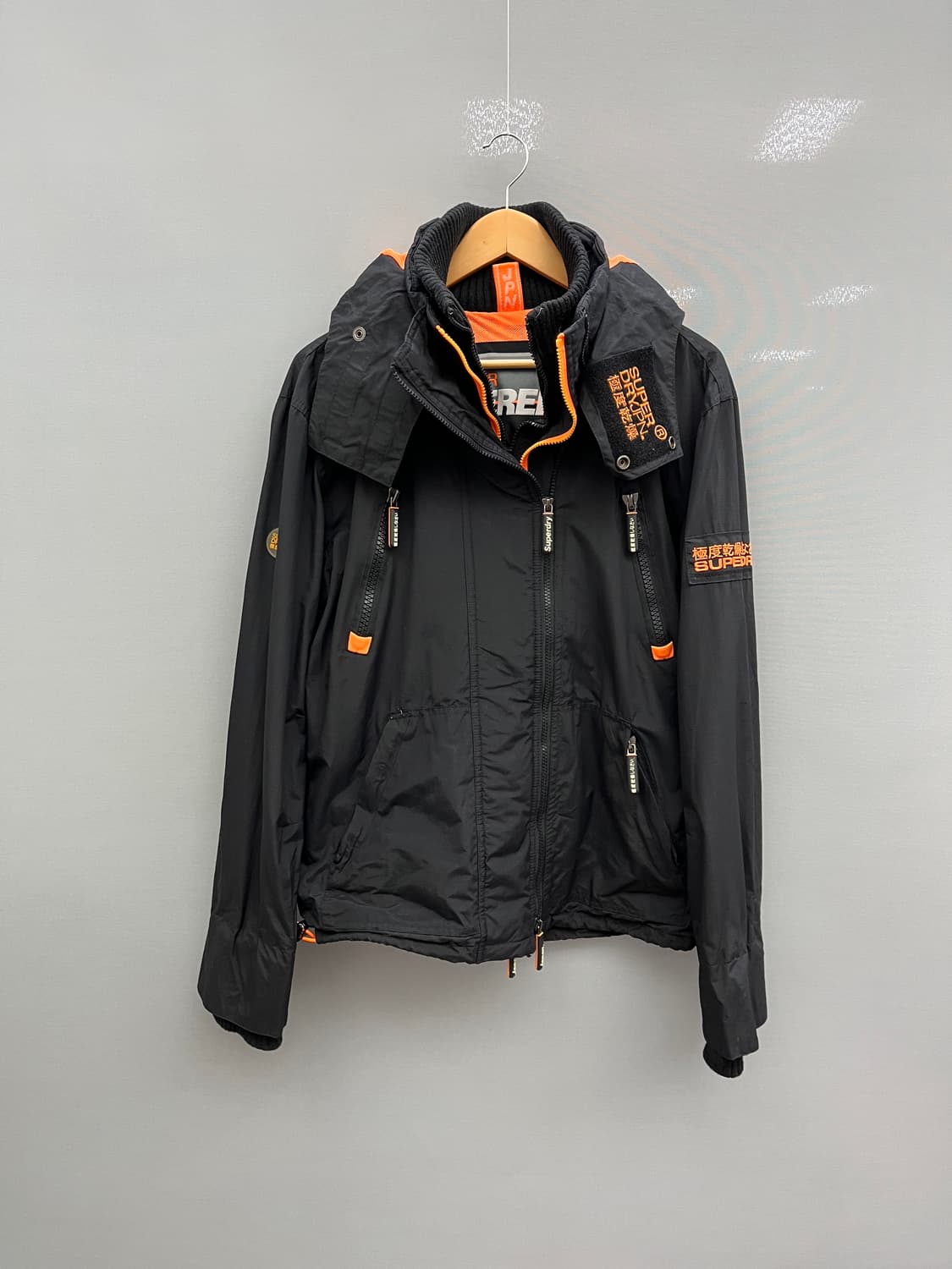 슈퍼드라이 윈드 어태커 바람막이 자켓 상품이미지1