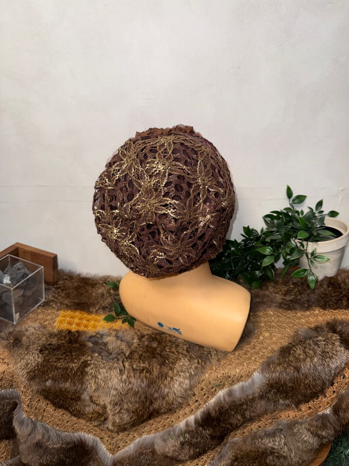 Gold brown ethnic crochet loose beanie 상품이미지3