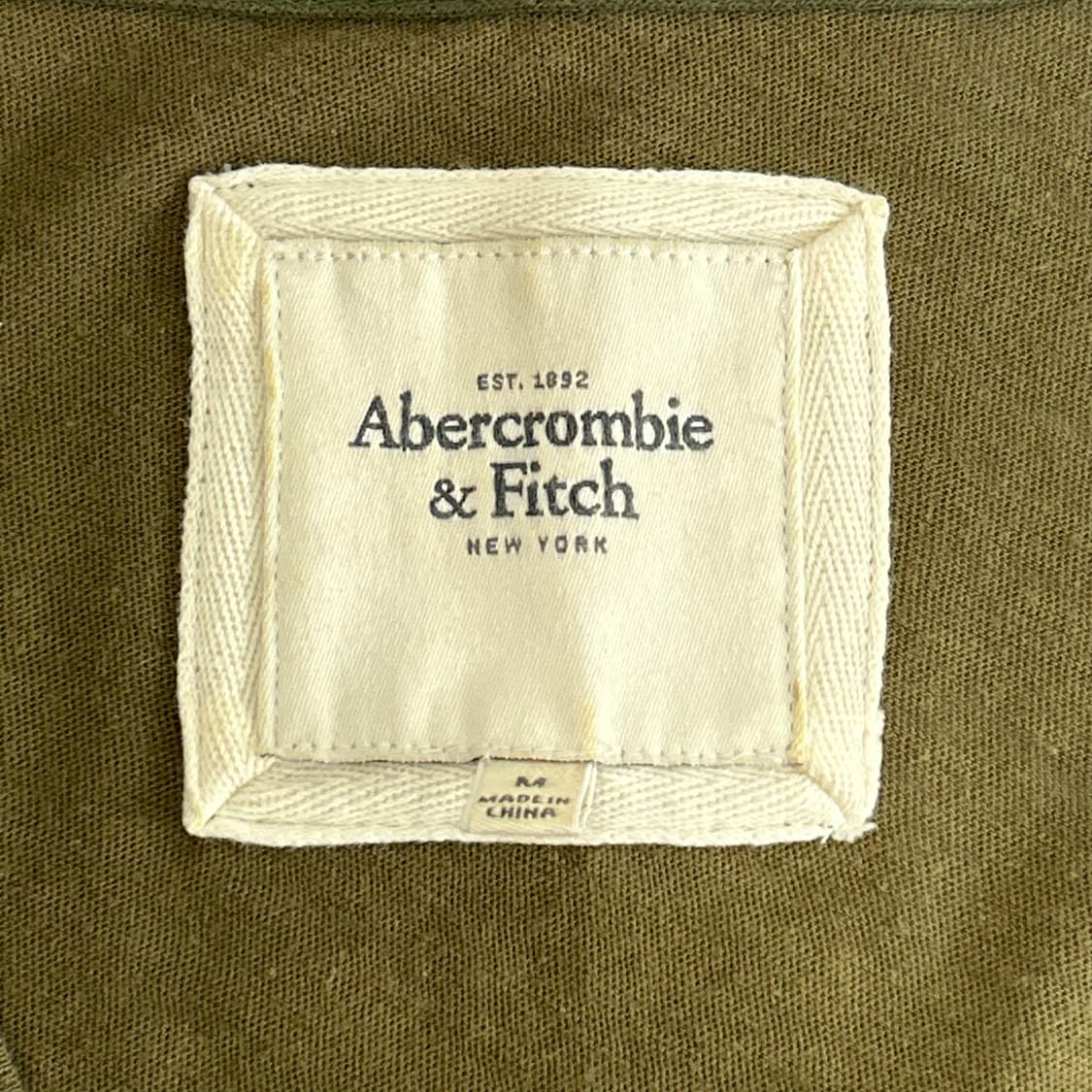 Abercrombie 아베크롬비 &fitch V넥 카키 롱슬리브 상품이미지5