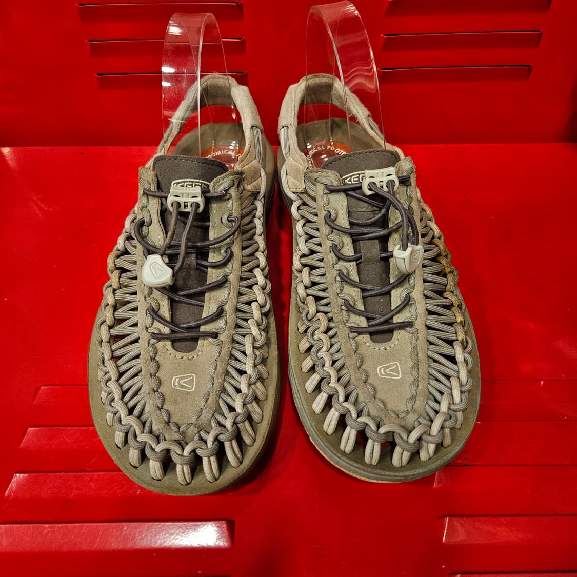 킨(KEEN) 유니크 샌들 255size 상품이미지2