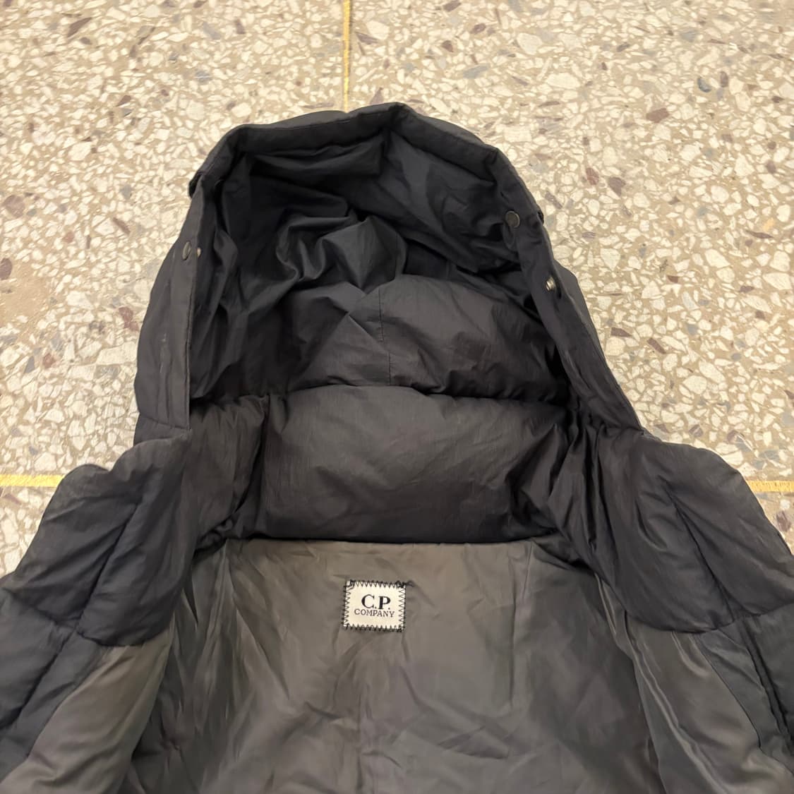 씨피컴퍼니 밀레밀리아 덕 다운 패디드 고글 자켓 상품이미지9