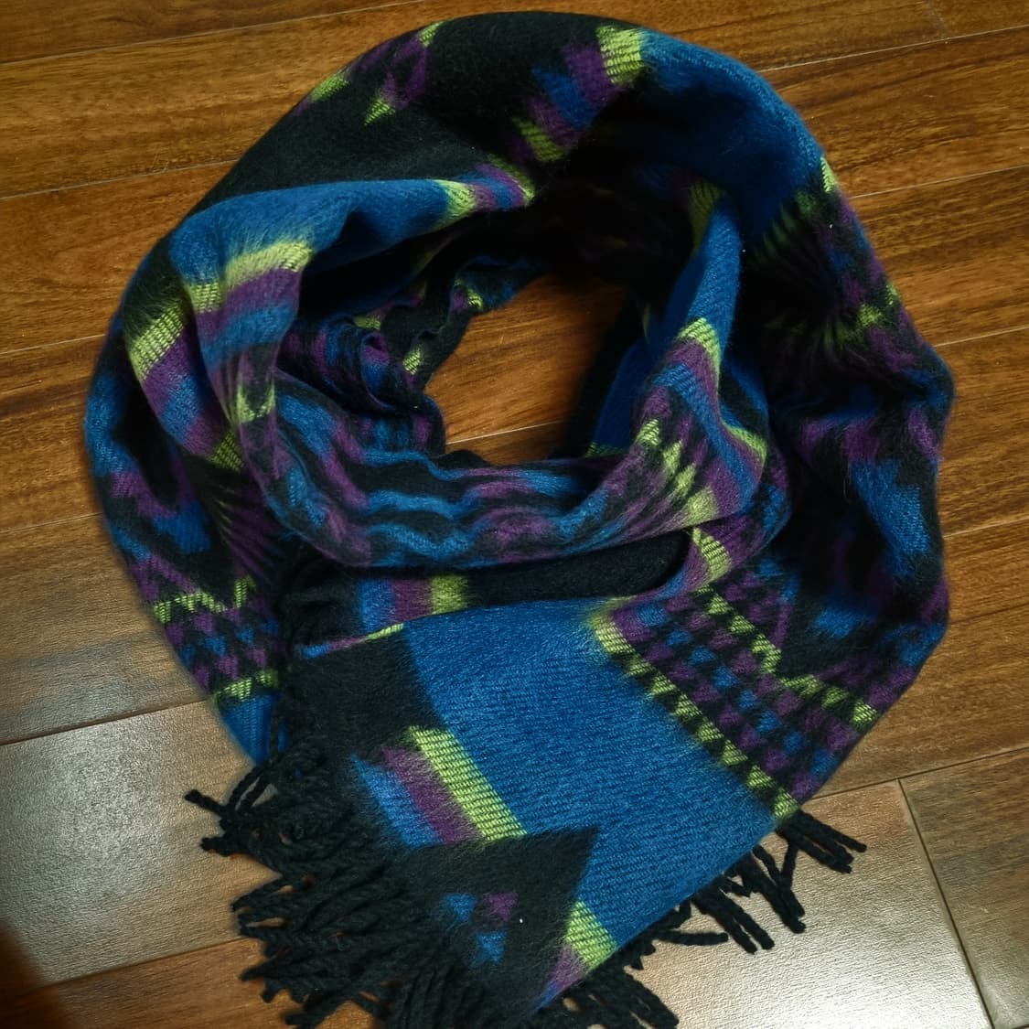 Jesi Lydia 도톰한 기하학무늬 목도리 숄 상품이미지3