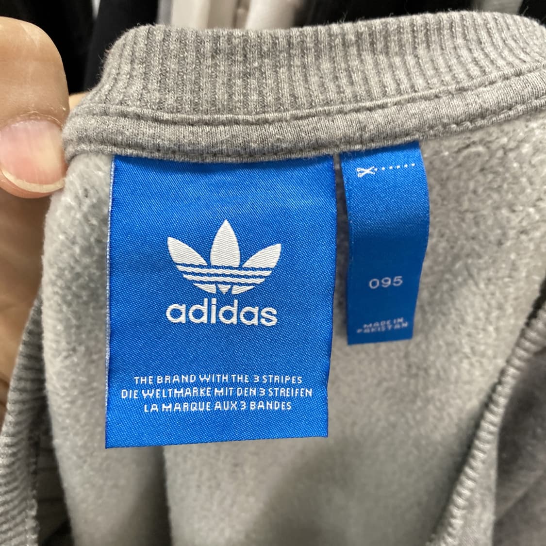 아디다스 남성기모맨투맨 그레이 95 상품이미지4