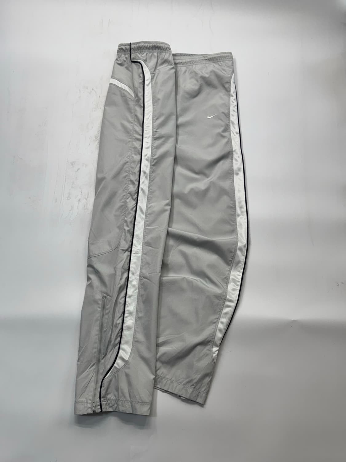 대장 나이키 사이드라인 라이트그레이 트랙팬츠 바람막이 바지 상품이미지1
