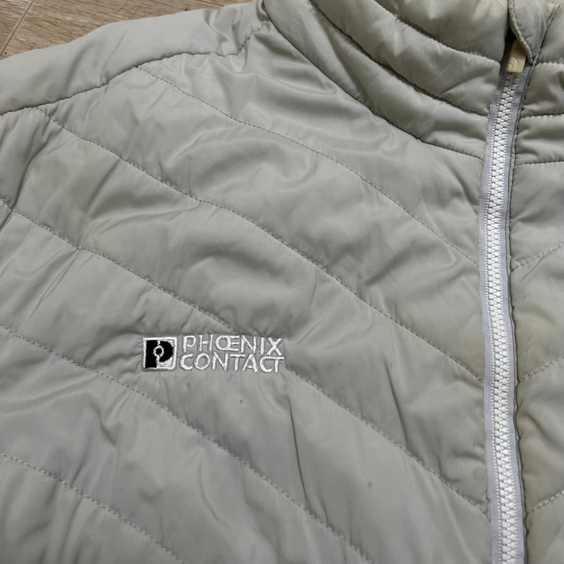 노스페이스 여성 V-Motion 경량패딩 [라이트 그레이] 2XL/110 상품이미지5