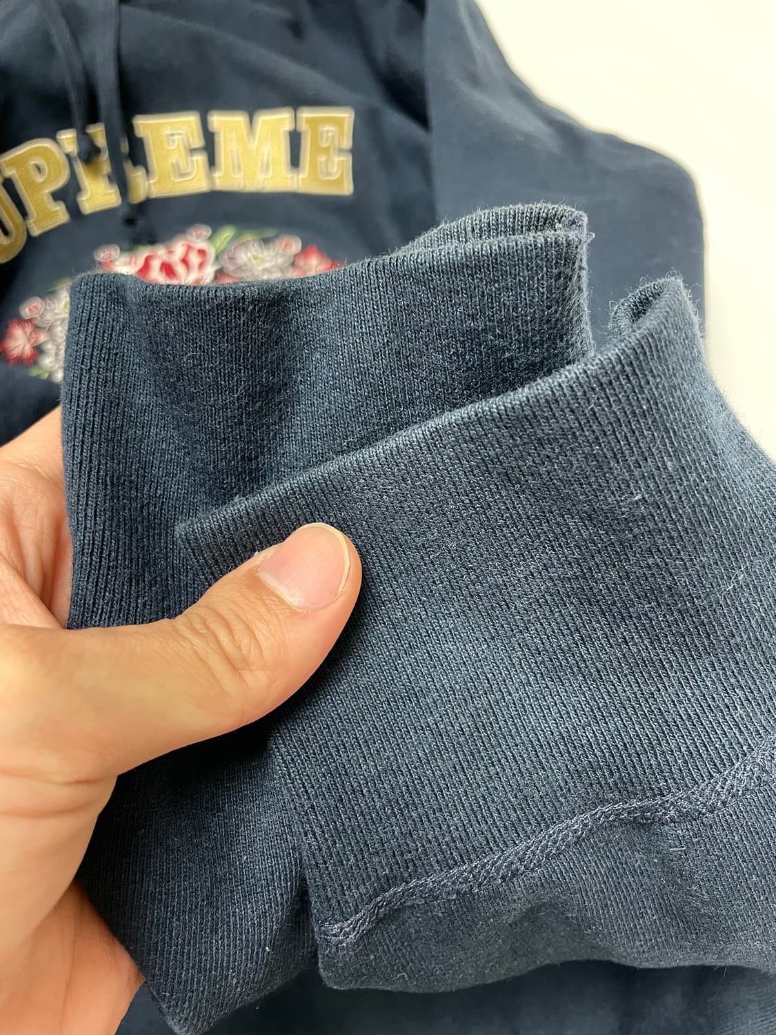 [L] 슈프림17fw 센터피스 후드 네이비 상품이미지2