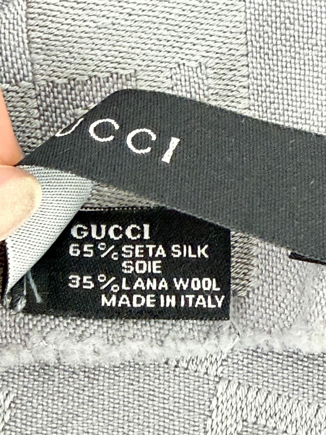 구찌 GG 패턴 실크 울 머플러 그레이 상품이미지6