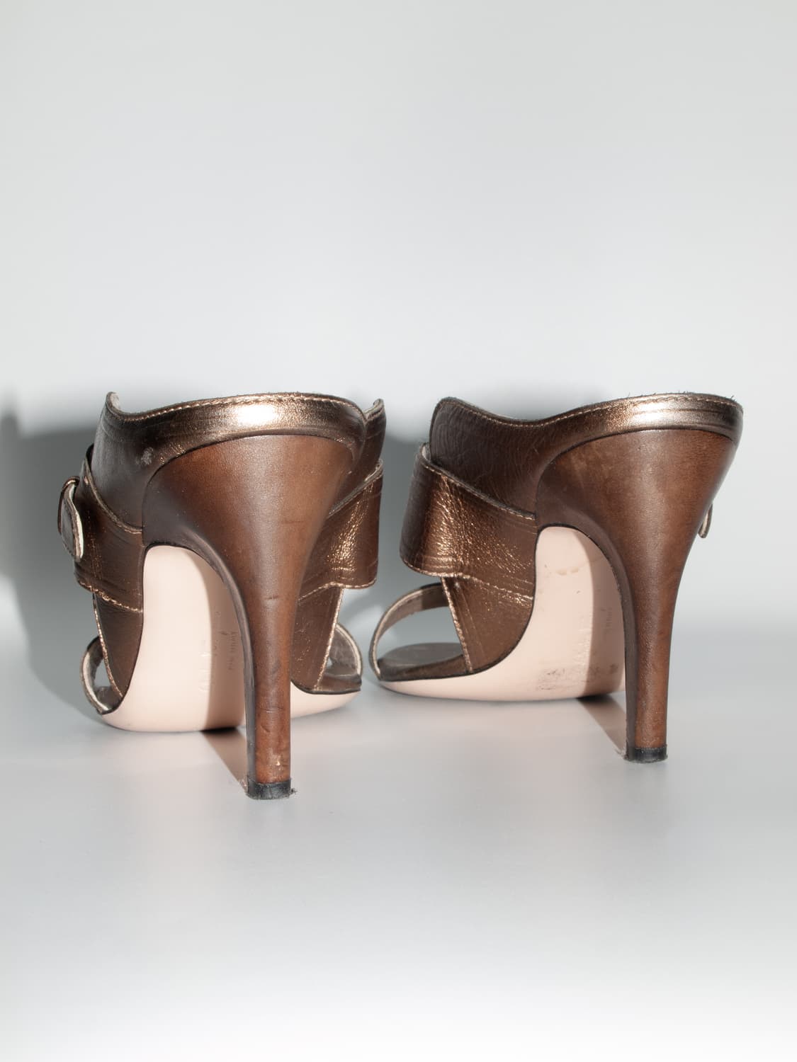 Bronze Metallic Buckle Pumps 상품이미지5