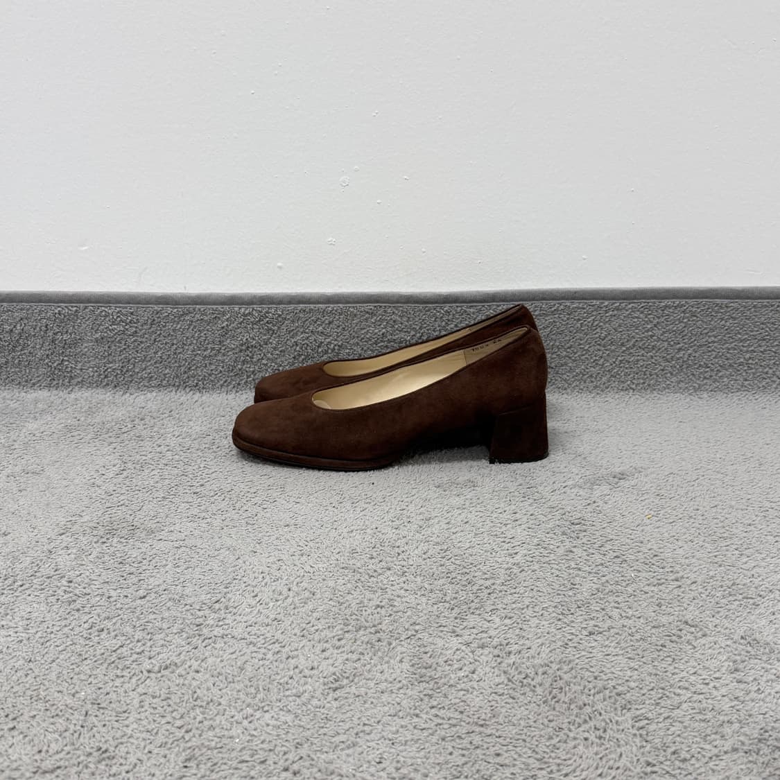 old Margaret Howell suede pumps 상품이미지2