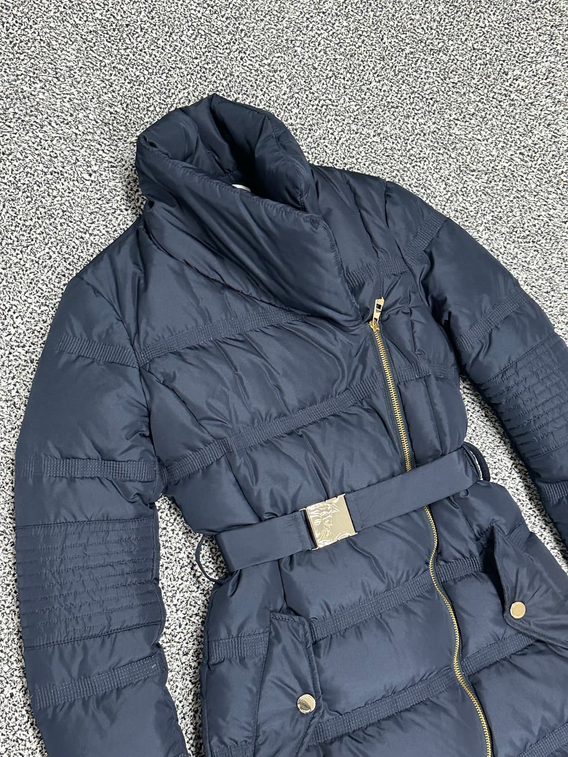 베르사체 벨티드 여성 롱패딩 상품이미지2