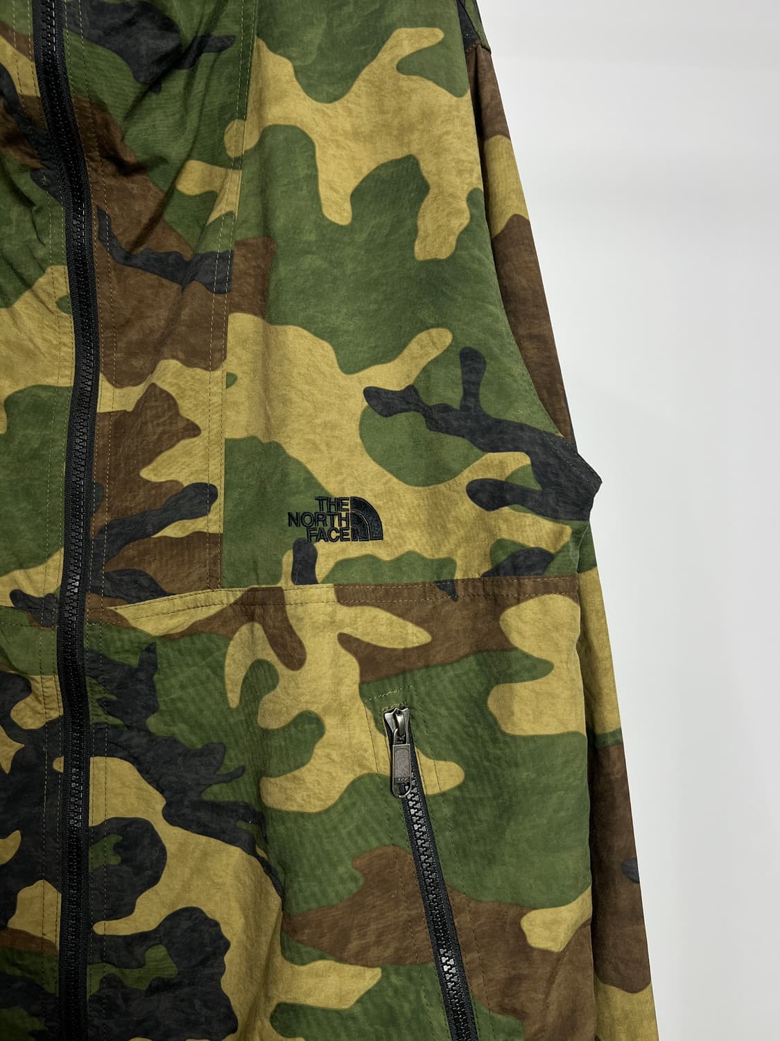 더 노스 페이스 카모플라쥬 후드 집업 자켓 상품이미지4
