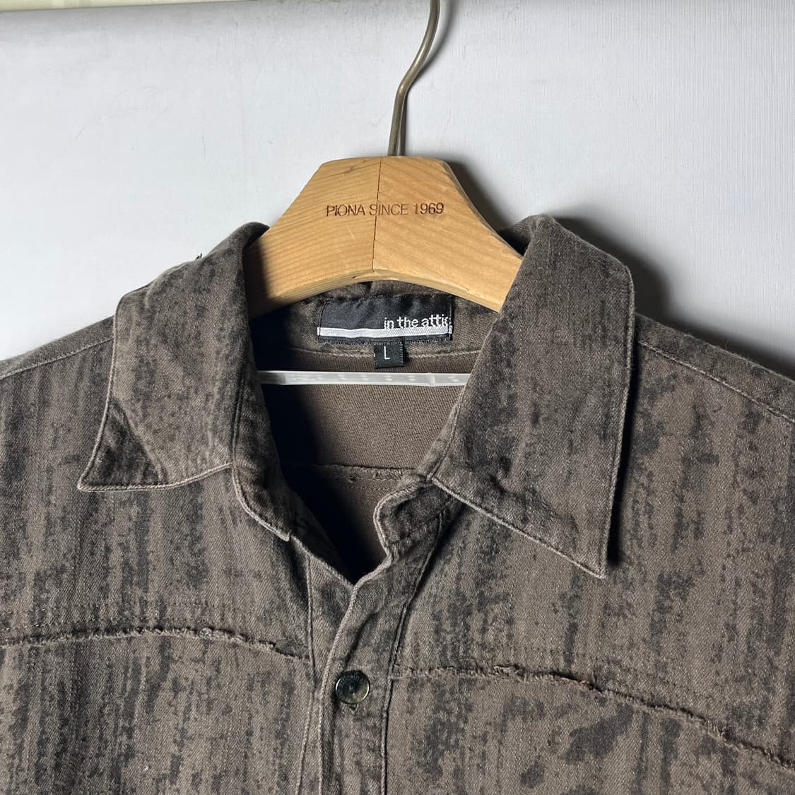 [in the attic] 인디애틱 아일렛 워싱 셔츠 상품이미지5