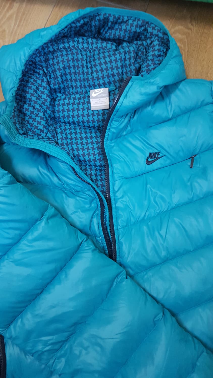 나이키 700필 패딩 상품이미지2