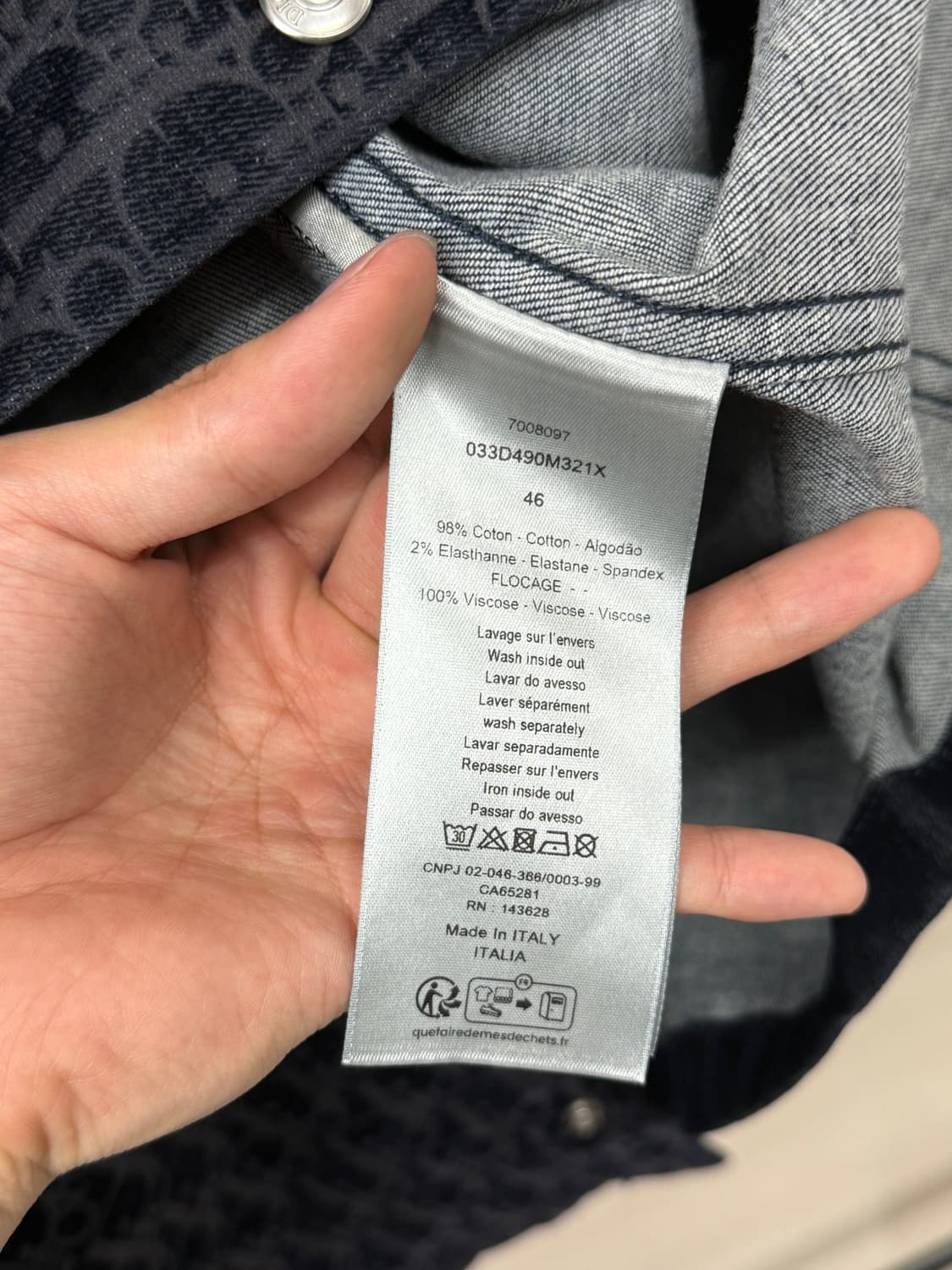 펜디 모노그램 벨벳 반팔 M사이즈 정품 상태좋음 상품이미지5