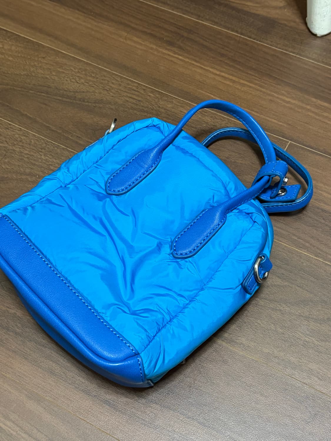 쿠론 조디 패딩 토트 크로스백 상품이미지4