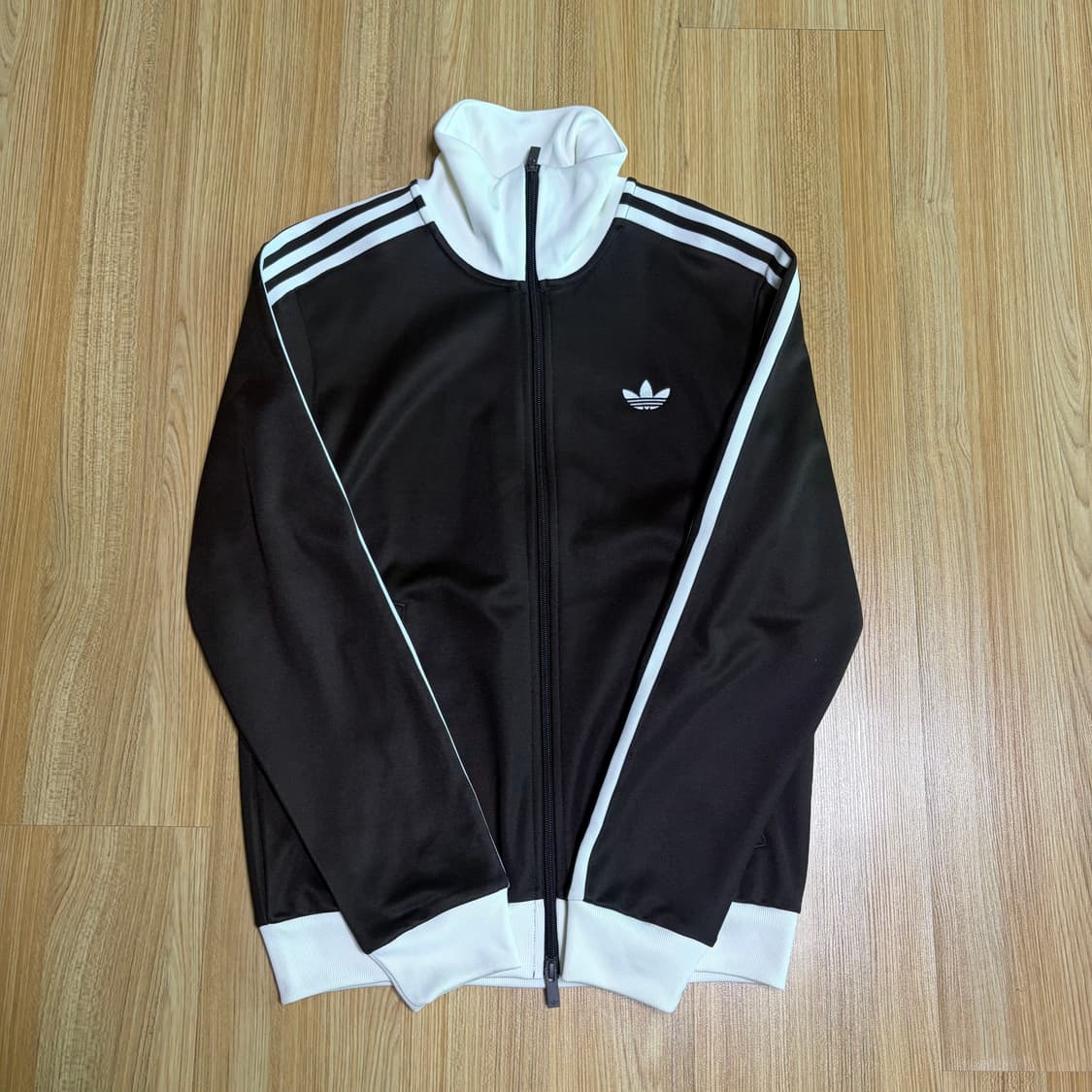 아디다스 베켄바우어 트랙탑 브라운 상품이미지1