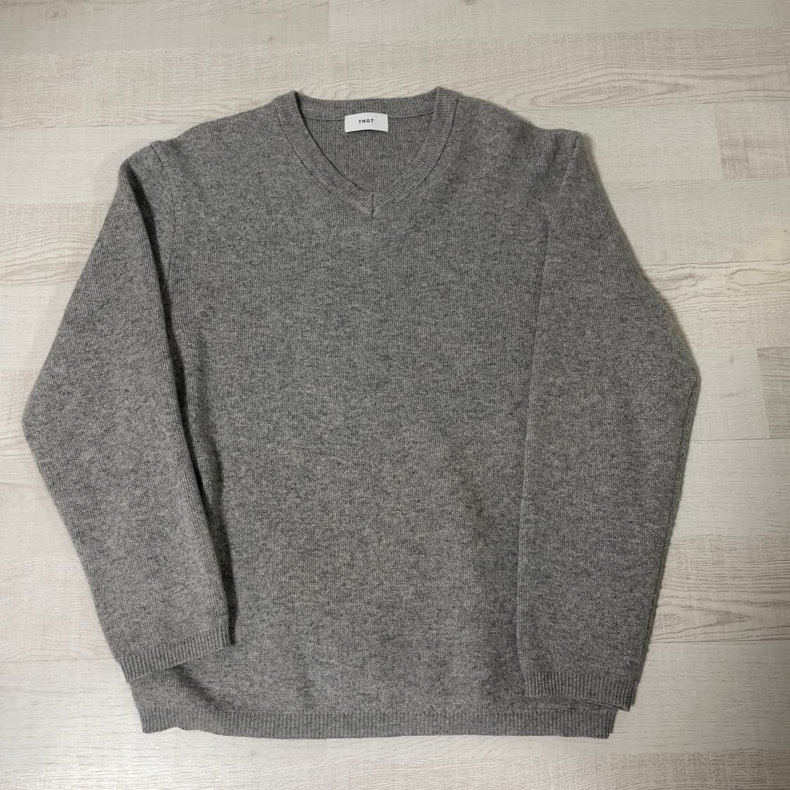 95) TNGT 캐시미어 브이넥 니트 그레이 상품이미지1