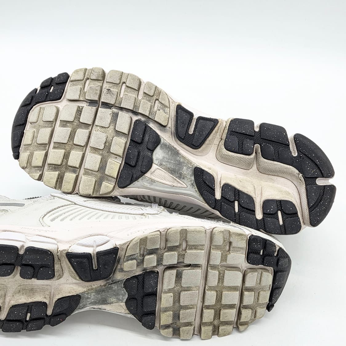  나이키 줌 보메로5 SP 바스트 그레이 2023 (270)  상품이미지3