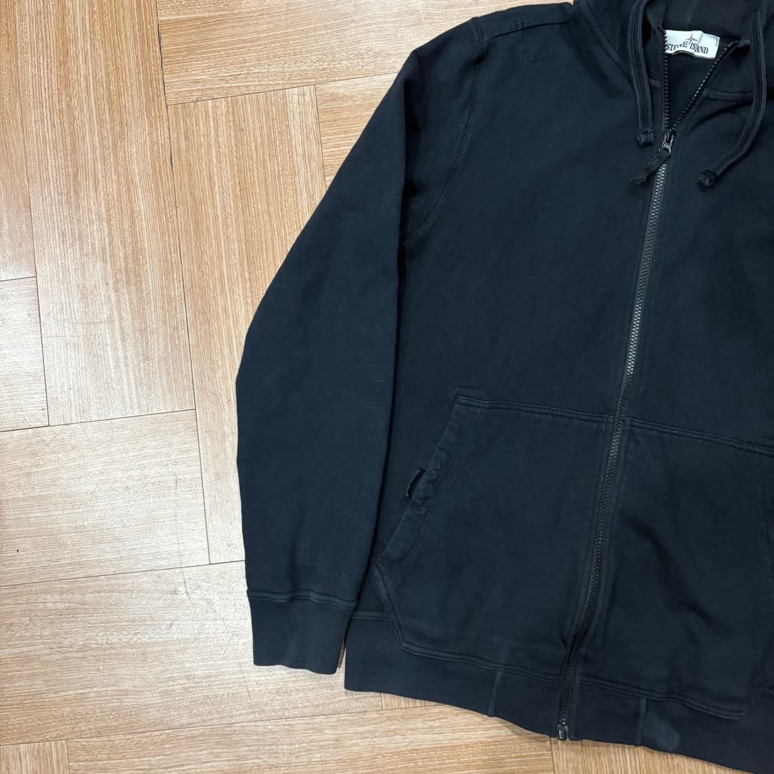 스톤아일랜드 포켓 잠금 블랙 후디 집업자켓 상품이미지3