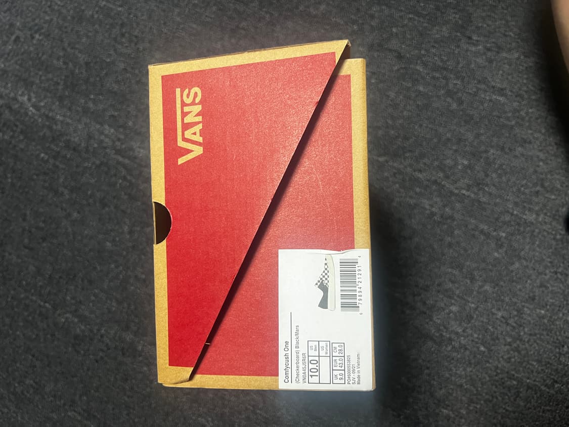 반스 체커보드 컴피쿠시 블랙 색상입니다. 박스까지 있는 제품이고, 지금은 상품이미지5