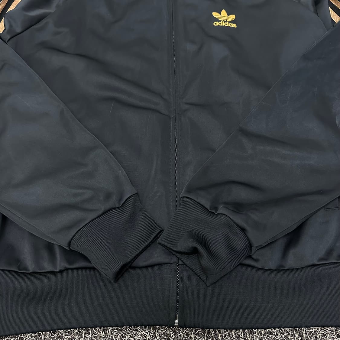 아디다스 여성 트랙탑 져지 니고베어 블랙 골드 110(2XL) 상품이미지4