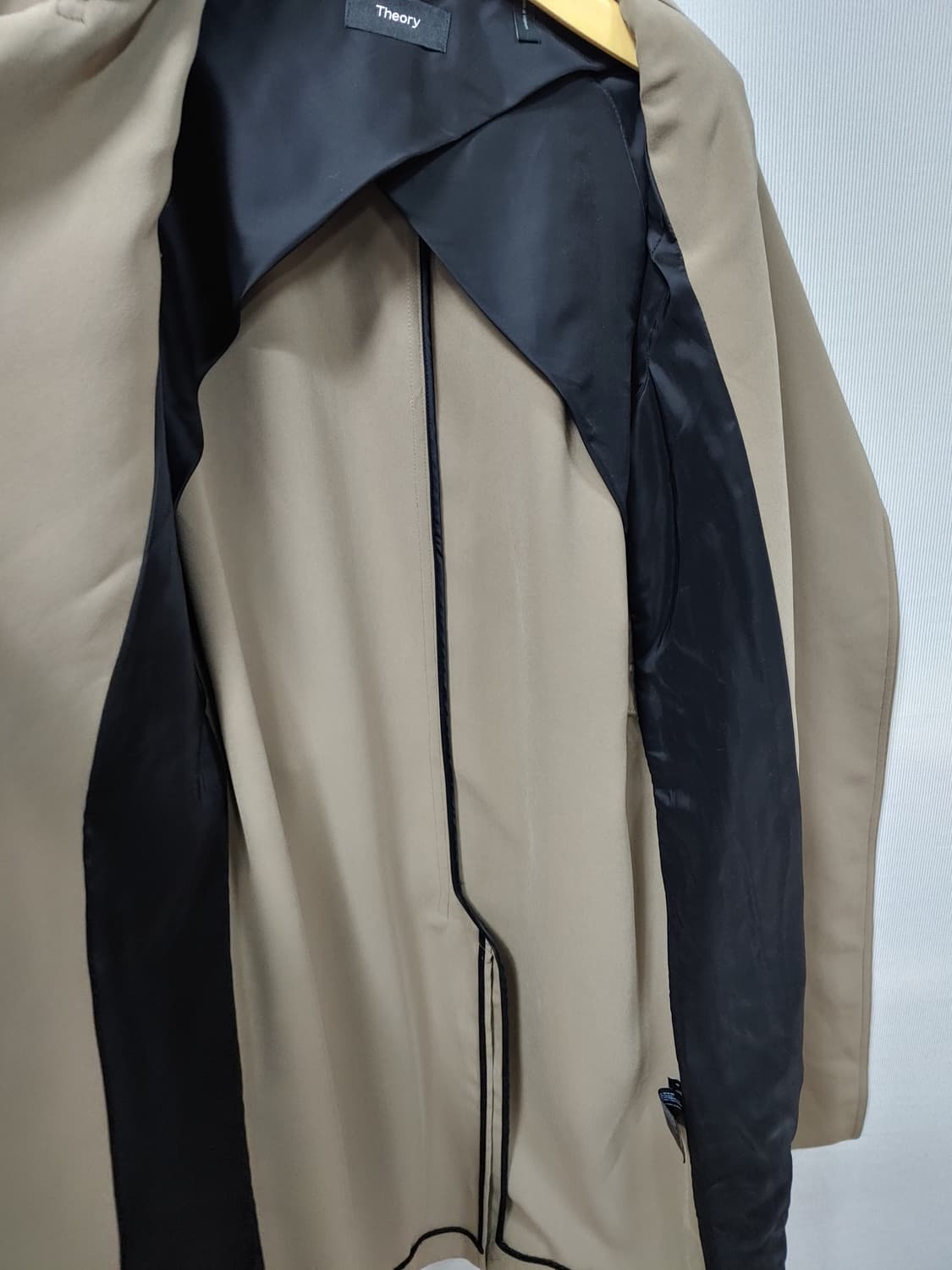 띠어리 트렌치코트 여성55~66 상품이미지3