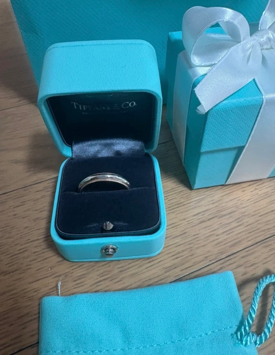 티파니앤코 밀그레인 로즈골드 4mm 8사이즈 풀박스 상품이미지2