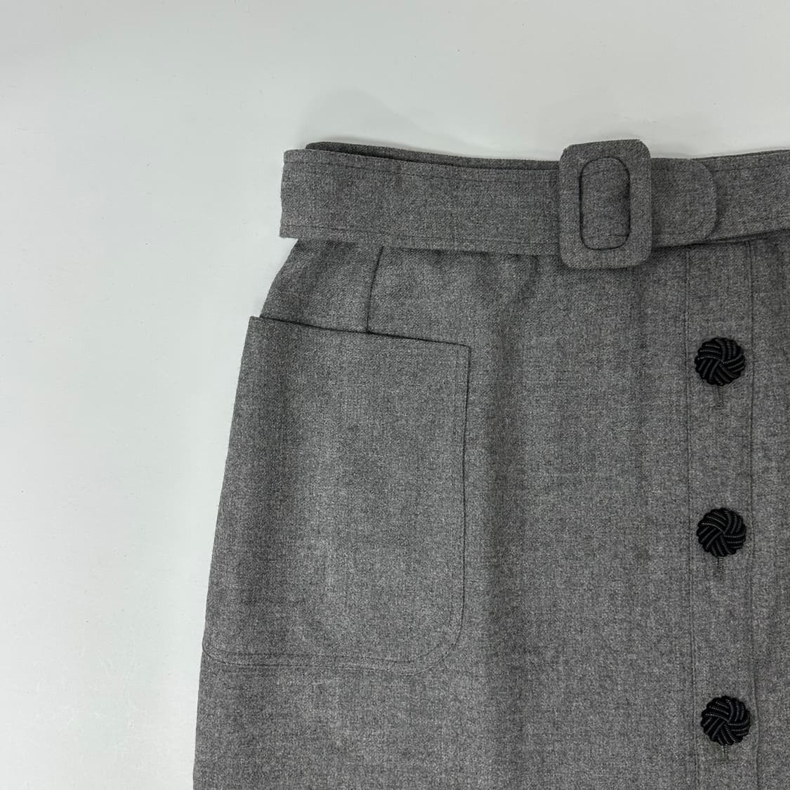 발렌티노 벨티드 디자인 랩스커트 상품이미지3