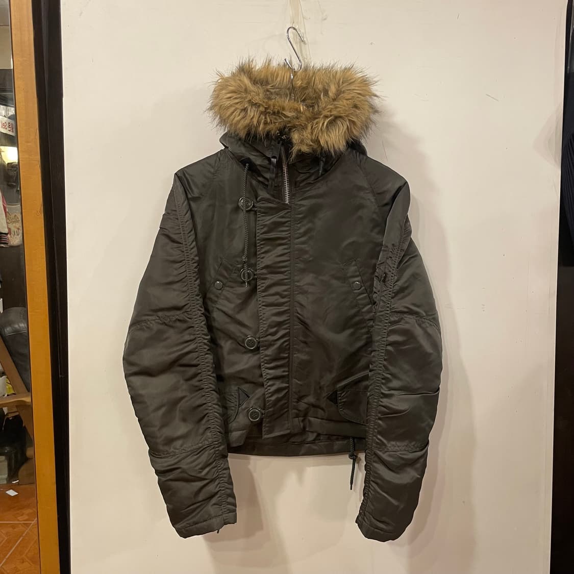 알파인더스트리 리메이크 크롭봄버 M 상품이미지1