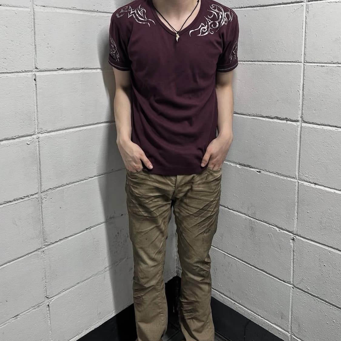 Nicole club burgundy tribal v-neck 상품이미지4